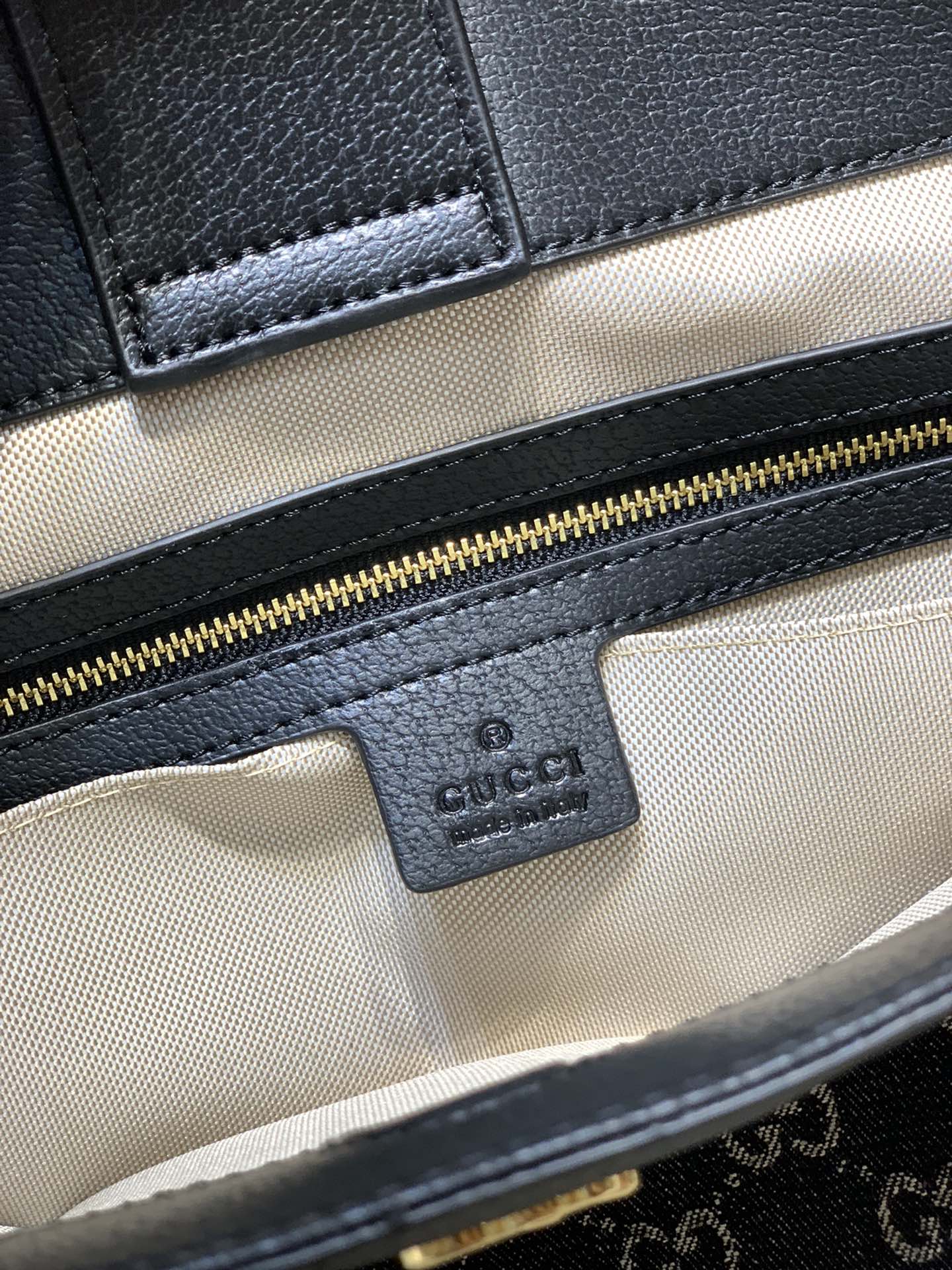 EN -New 1:1 rep Lux Bags GCI 367