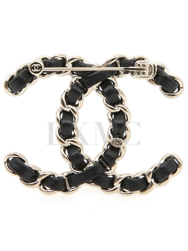 CC chain brooch black gold pendant A96202 Chanel