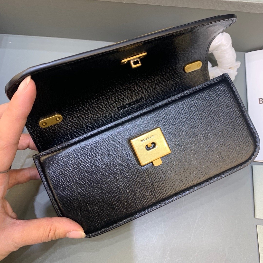 Top Quality Gossip Small On Chain Shoulder Bag Black, For Women,  Bags 7.4in/19cm