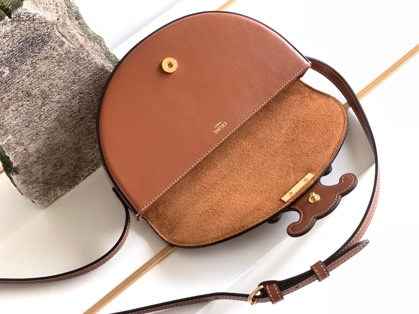 Top Quality BesaTop Quality Cuir Triomphe Bag Brown For Women 9in/23cm 111233DU3.04LU