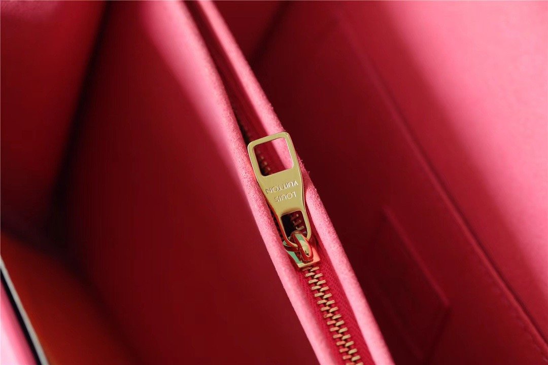 Top Quality Mini Dauphine Monogram Fluo Pink For Women,  Shoulder And Crossbody Bags 7.9in/20cm Top Quality M20747
