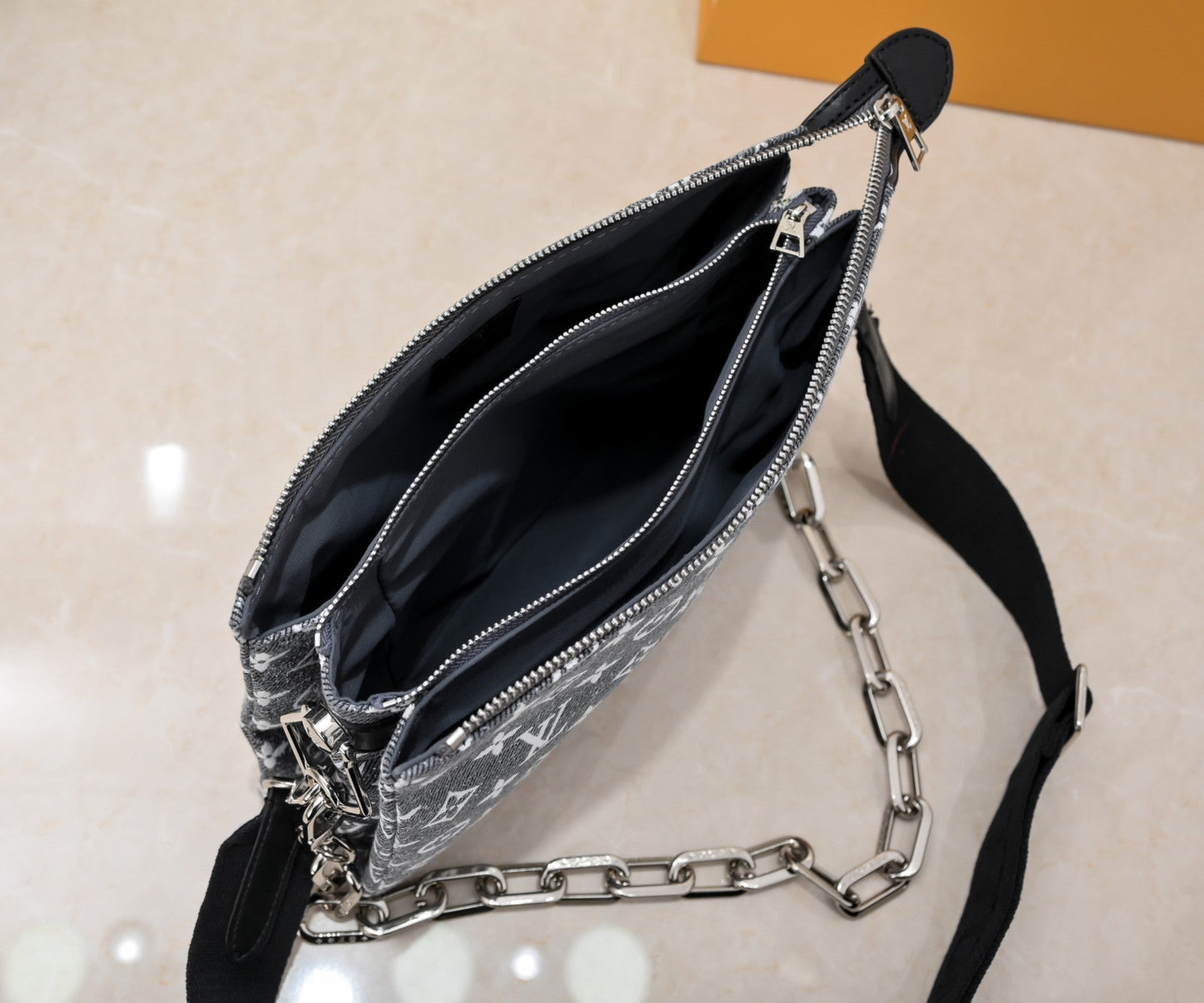 EN - New 1:1 rep Bag LUV 656