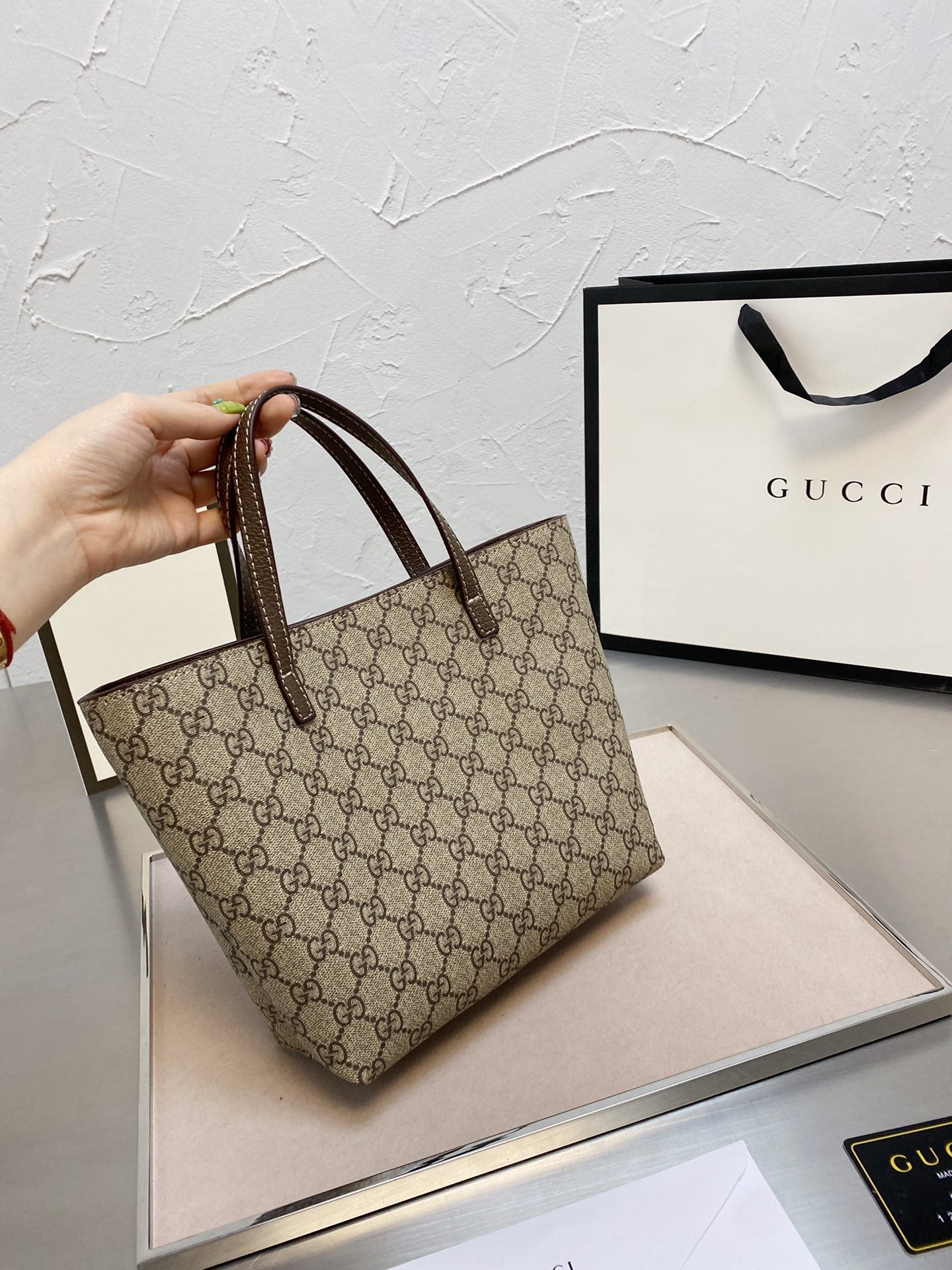 EN - New 1:1 rep  Bags GCI 207