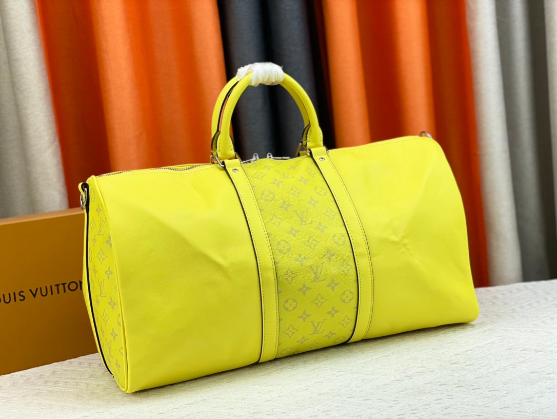 EN - New 1:1 rep  Bags LUV 670