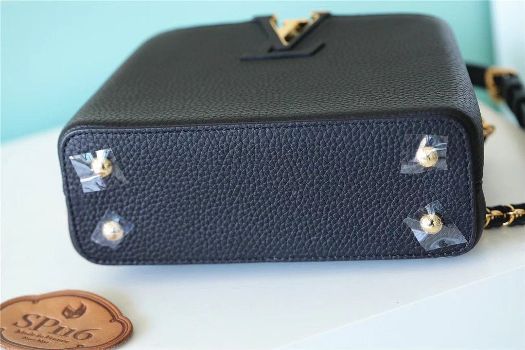 Top Quality Capucines Mini Taurillon Black For Women,  Shoulder And Crossbody Bags 21cm/8.3in Top Quality
