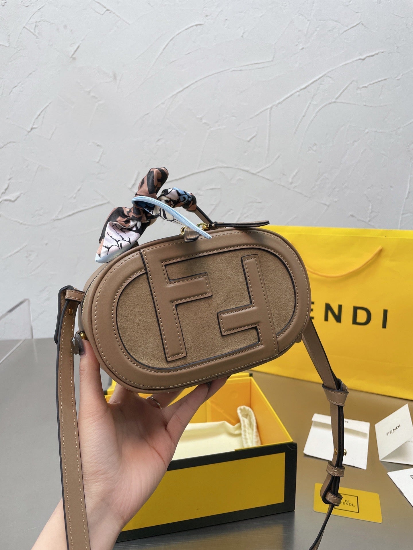 EN - New 1:1 rep  Bags FEI 241