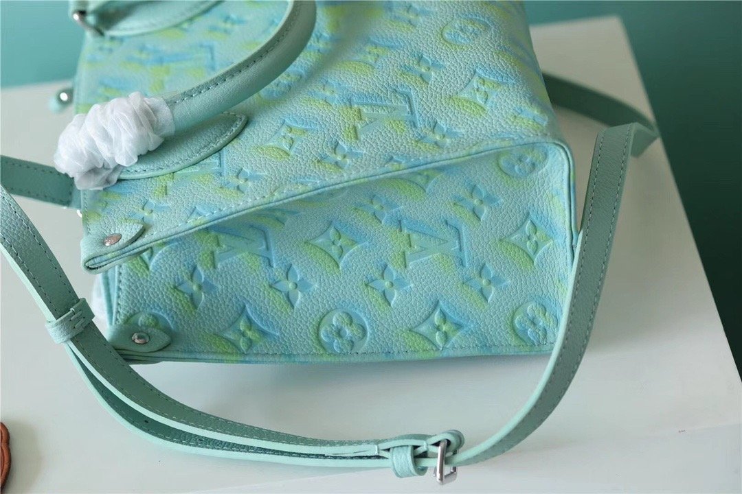 Top Quality OnTheGo PM Monogram Empreinte Light Green For Women, Womens Bags, Shoulder And Crossbody Bags 9.8in/25cm Top Quality]