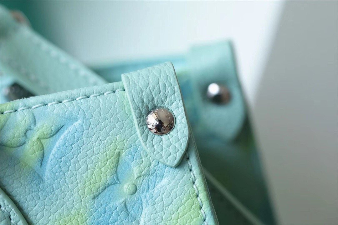Top Quality OnTheGo PM Monogram Empreinte Light Green For Women, Womens Bags, Shoulder And Crossbody Bags 9.8in/25cm Top Quality]