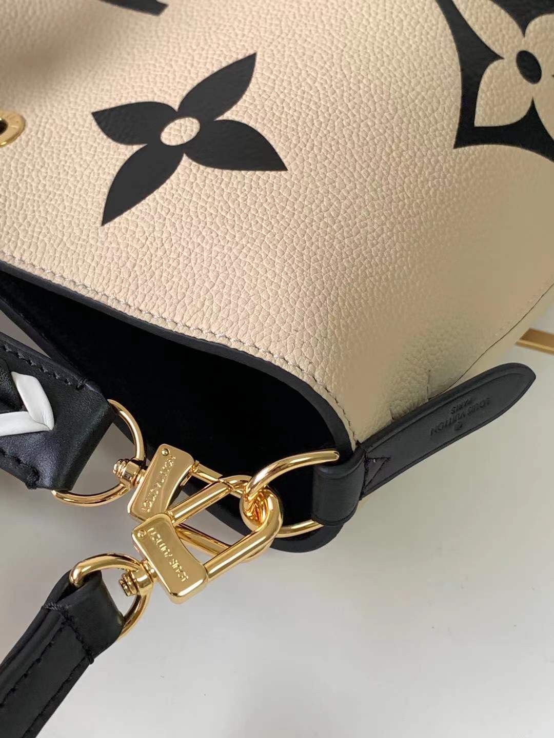 Top Quality Top Quality Crafty Neonoe MM Bucket Bag Creme For Women, Womens Handbags, Shoulder Bags 10.2in/26cm Top Quality M56889
