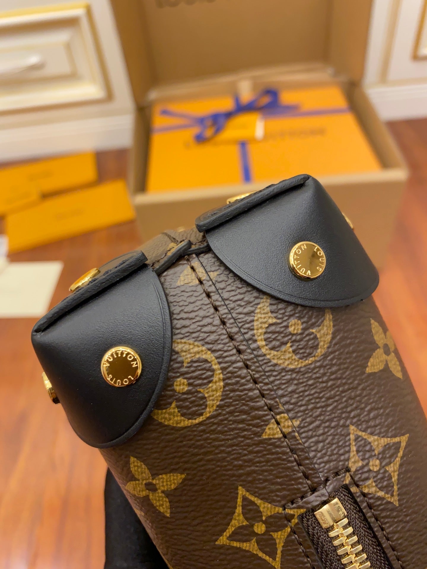 Top Quality Petite Malle Souple Monogram Canvas Black For Women, WoHandbags 7.9in/20cm Top Quality M45571
