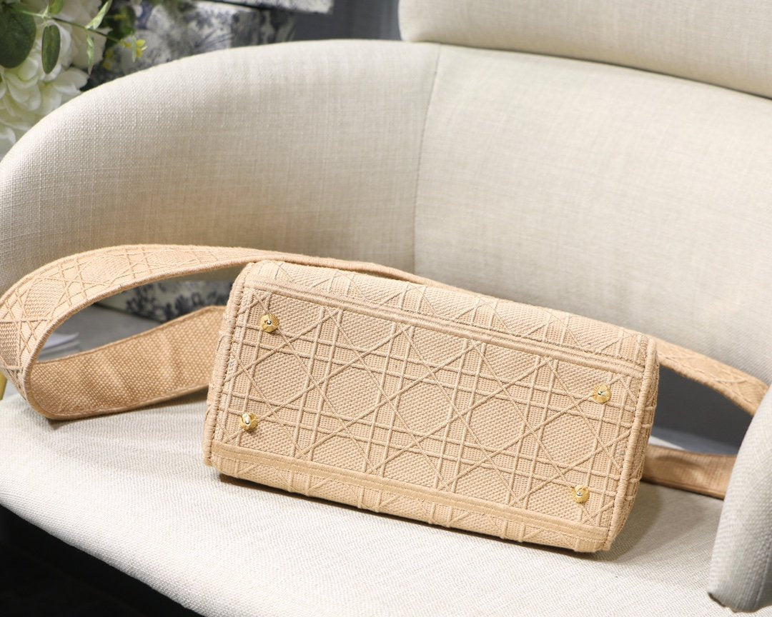 Top Quality MeTop Qualityum Lady Bag Gold Toned Hardware Beige For Women 9.5in/24cm CD