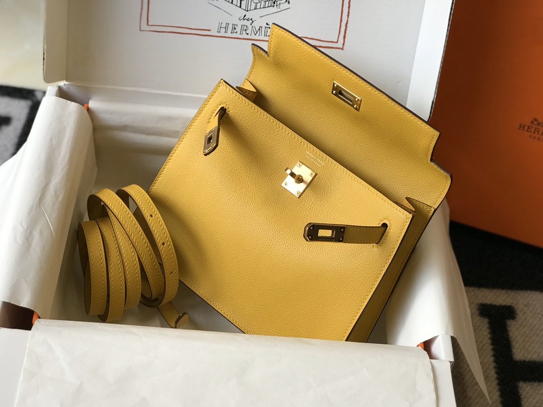 Top Quality Kelly Yellow For Women Gold Toned Hardware 8.7in/22cm