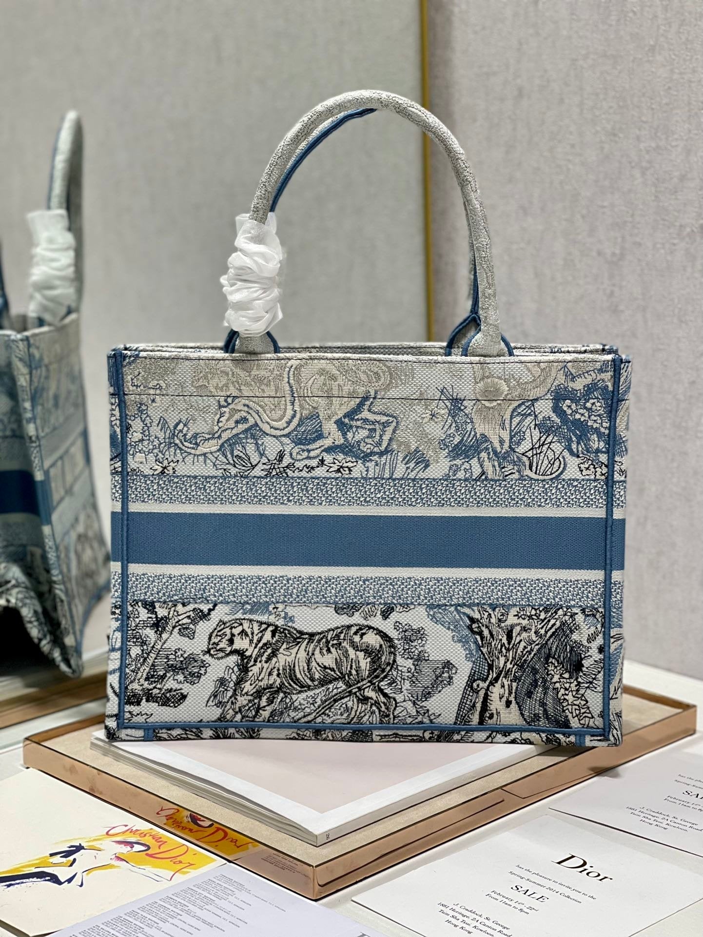 Top Quality MeTop Qualityum Book Tote Blue Toile de Jouy Reverse Embroidery, Blue, For Women Womens Handbags, Shoulder Bags, 36cm CD M1296ZRGO_M928