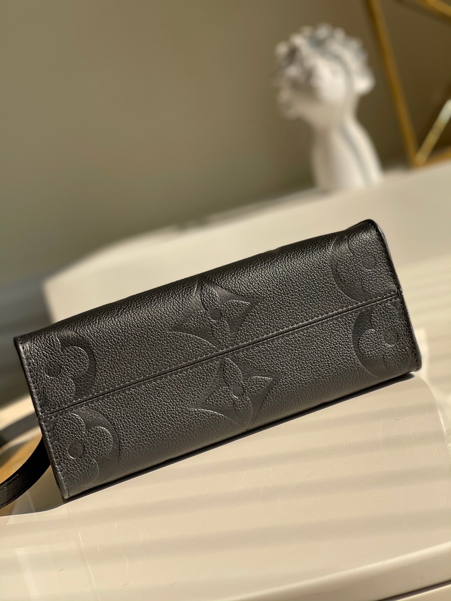 Top Quality OnTheGo PM Tote Bag Monogram Empreinte Black For Women, Womens Handbags, Shoulder And Crossbody Bags 9.8in/25cm Top Quality M45653
