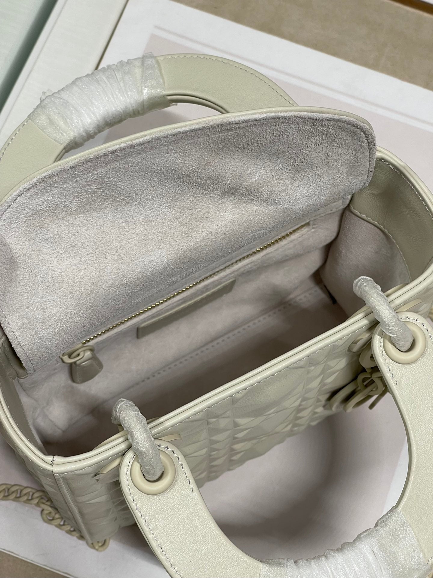Top Quality Mini Lady Bag Latte Cannage with Beaded Motif, Beige, For Women Womens Handbags, Crossbody Bags, 18cm CD M0505INEA_M030