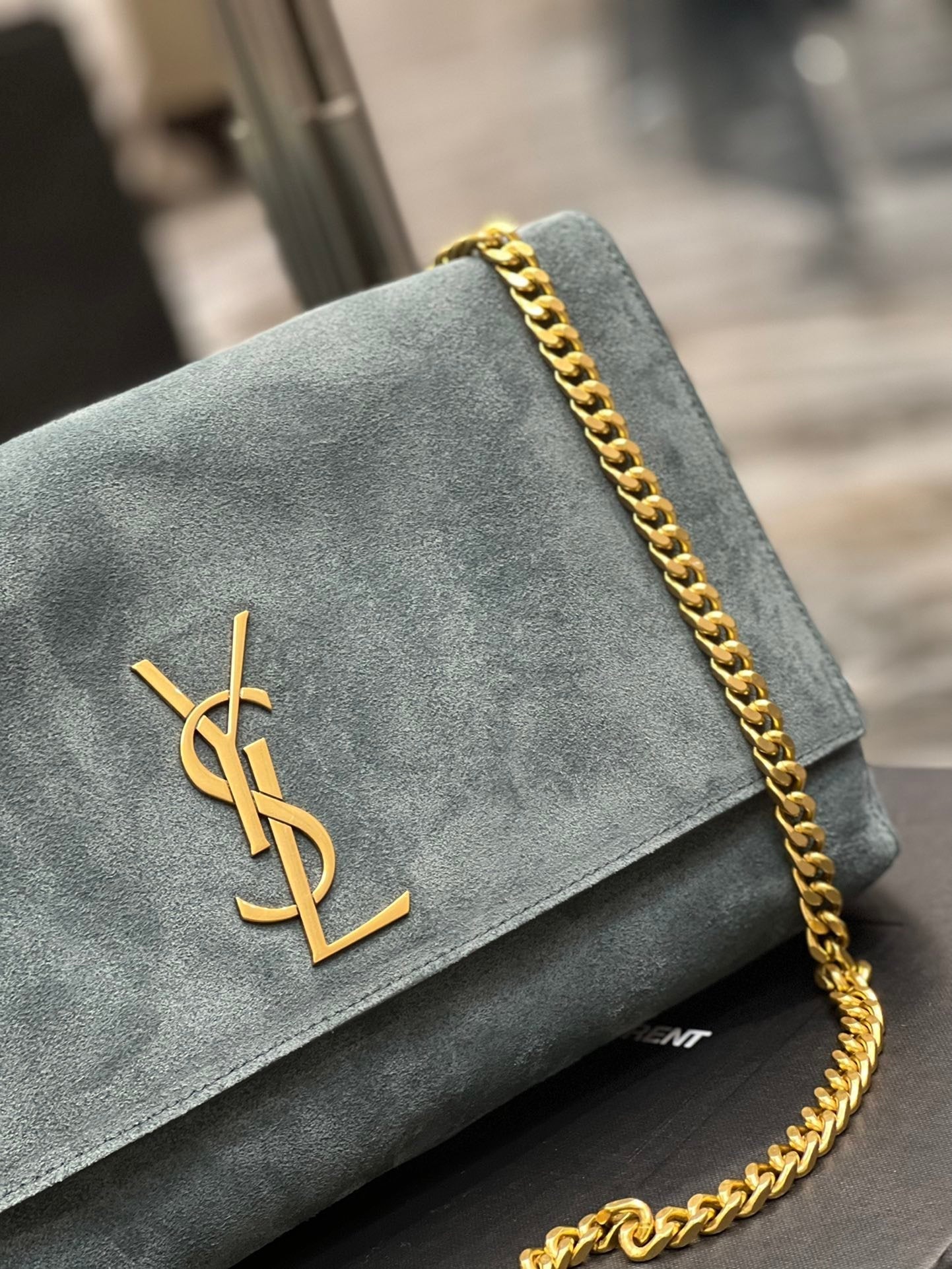 Top Quality Kate MeTop Qualityum Reversible Chain Bag In Suede With Gold Hardware For Women 11.2in/29cm YSL