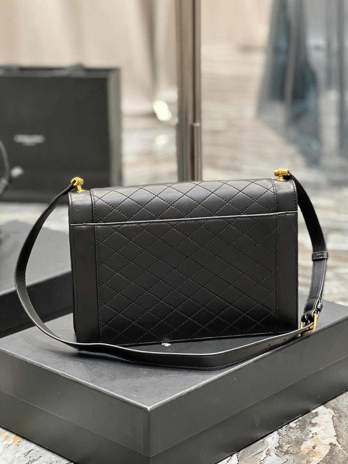 Top Quality Gaby Satchel Bag In Black With Gold Toned Hardware For Women 10.2in/26cm 6688631EL071000