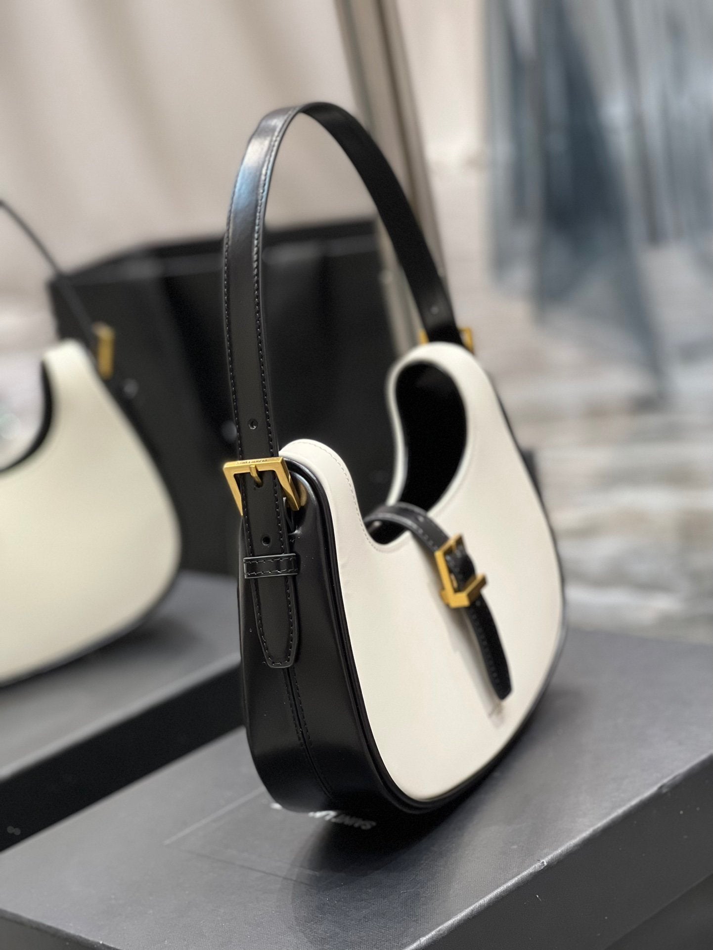 YSSL Le Fermoir Hobo Bag White With Gold Hardware For Women 9in/24cm YSL