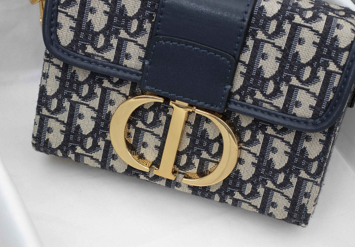 EN - New 1:1 rep  Bags DIR 242