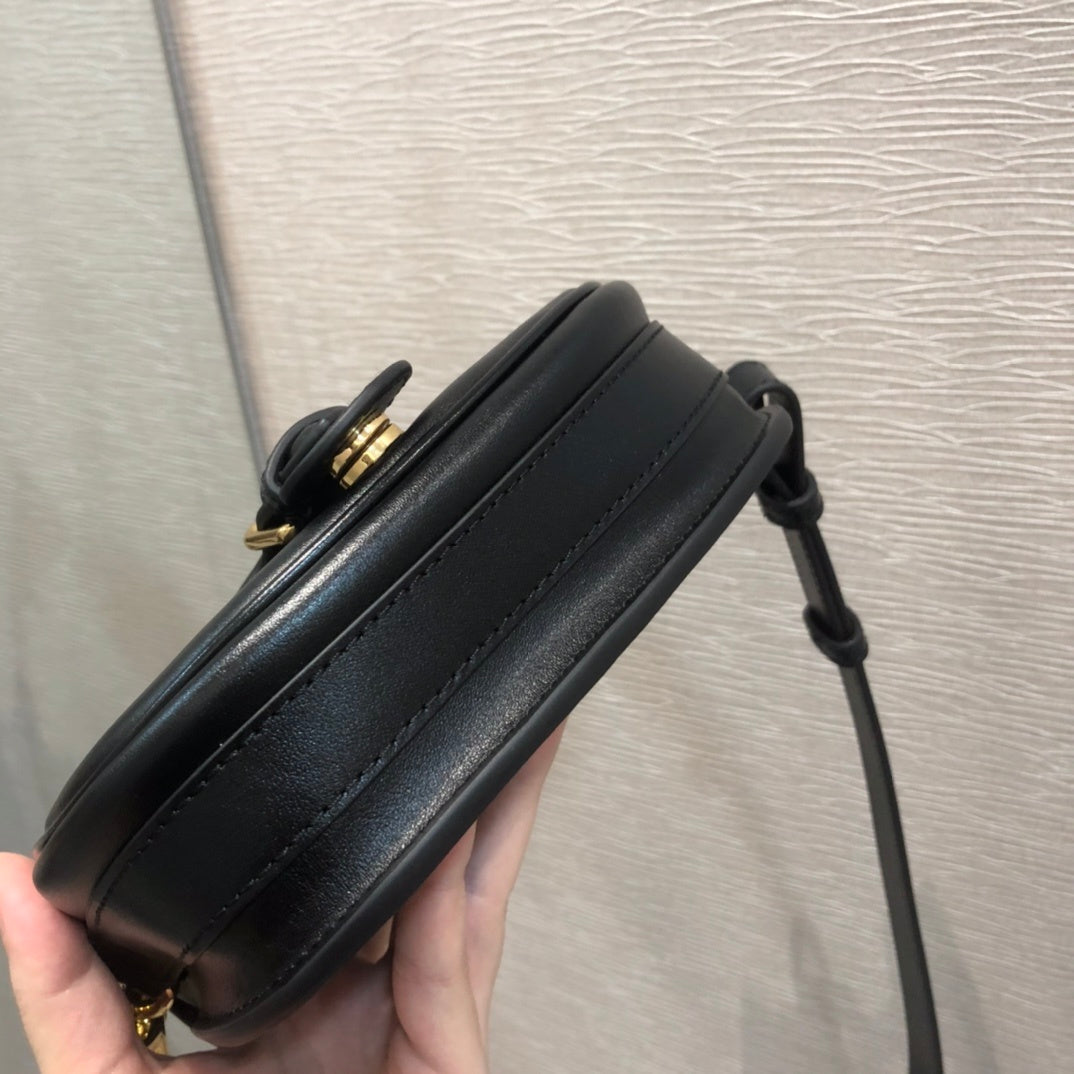 Top Quality Small Bobby Bag Black For Women 7in/18cm CD M9317UMOL_M900