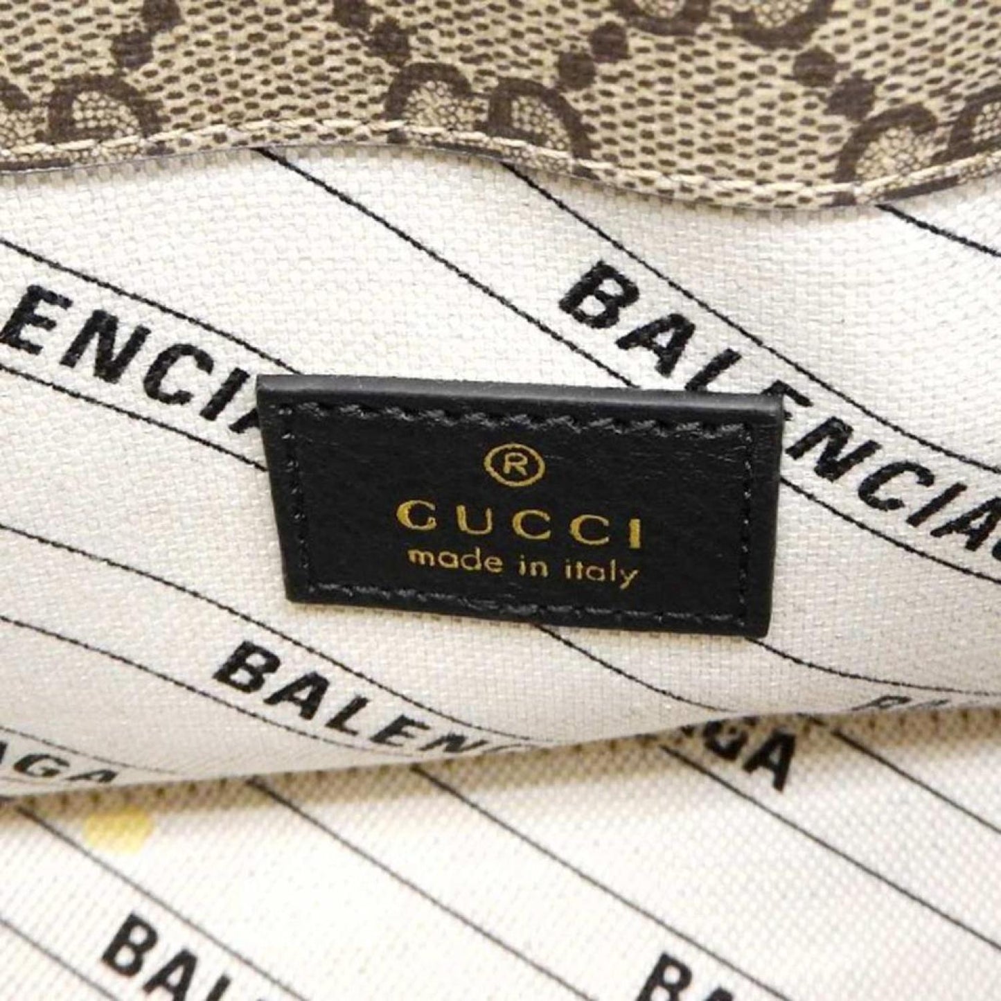 Gucci -- Canvas Handbag