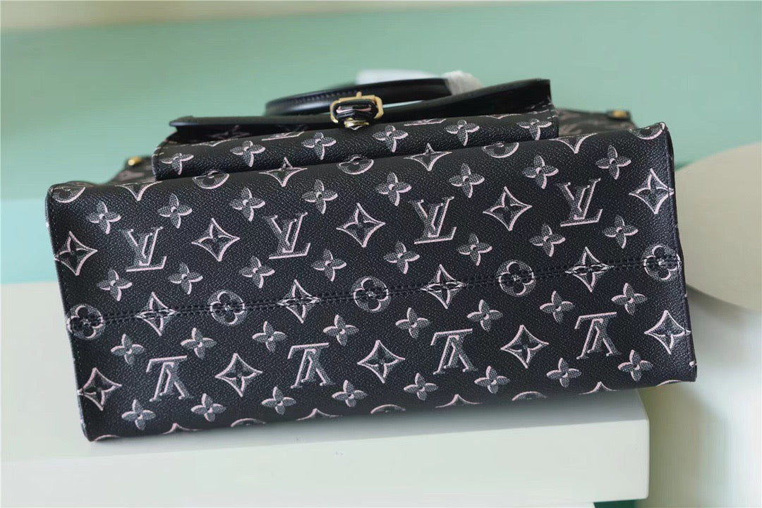 Top Quality OnTheGo MM Monogram Canvas Black For Women,  Shoulder And Crossbody Bags 13.8in/35cm Top Quality M46154