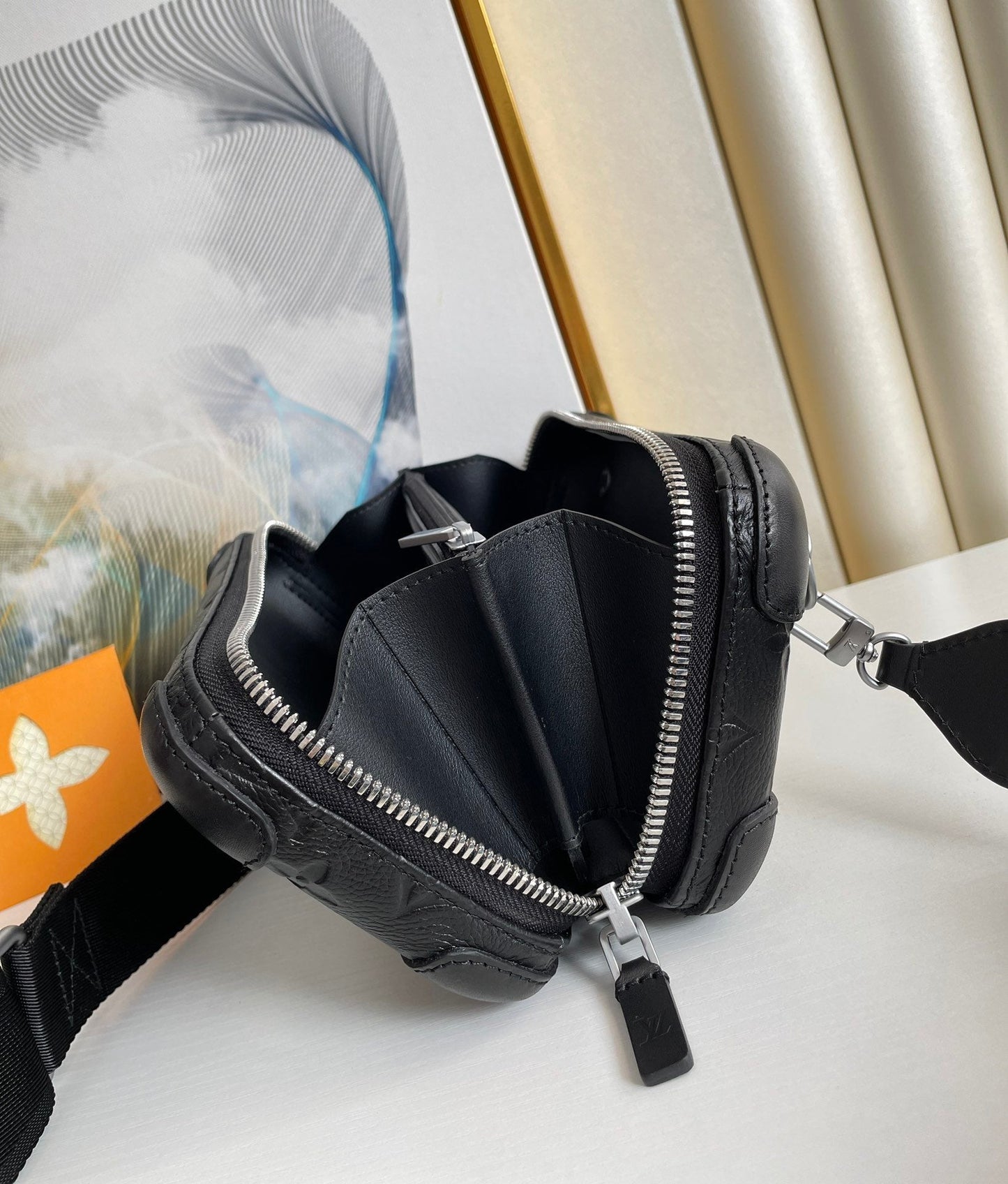 Top Quality Horizon Clutch Taurillon Monogram Black For Men, Bags, Shoulder And Crossbody Bags 8.3in/21cm Top Quality M20439