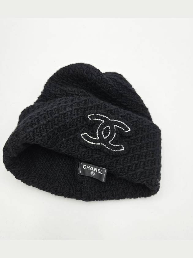 CC logo cashmere beanie black Chanel