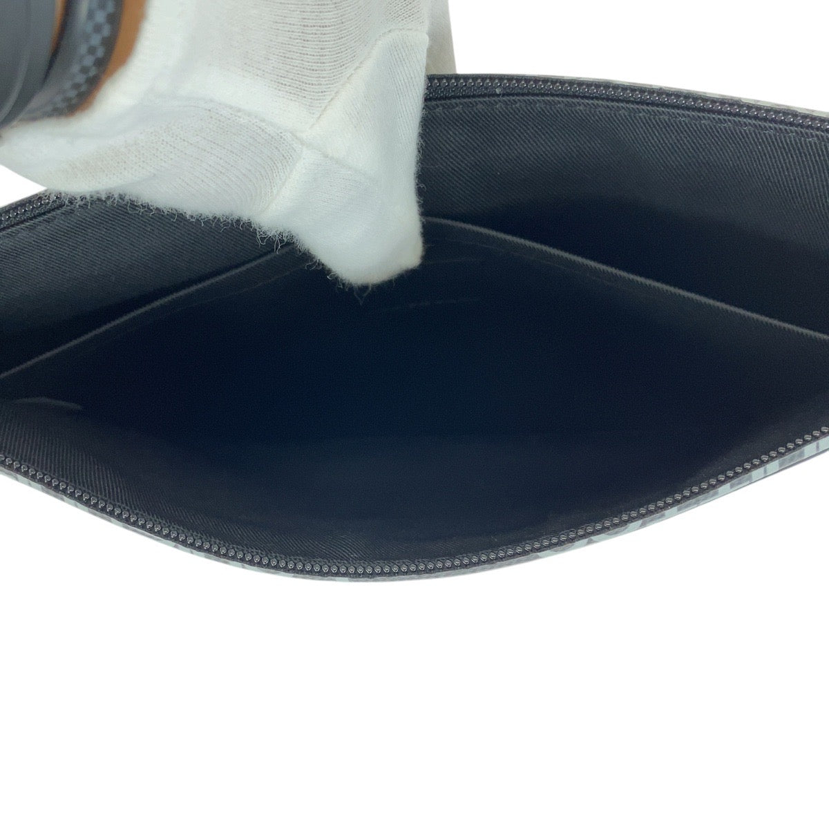 LOUIS VUITTON Clutch bag M30086 leather Black SilverMetal Clutch bag business bag Taiga Pochette Apollo mens  d