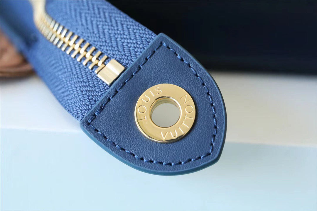 Top Quality Pochette Voyage MM Monogram Drip Blue By Nigo For Pre-Spring, Travel Accessories 27cm Top Quality M45961