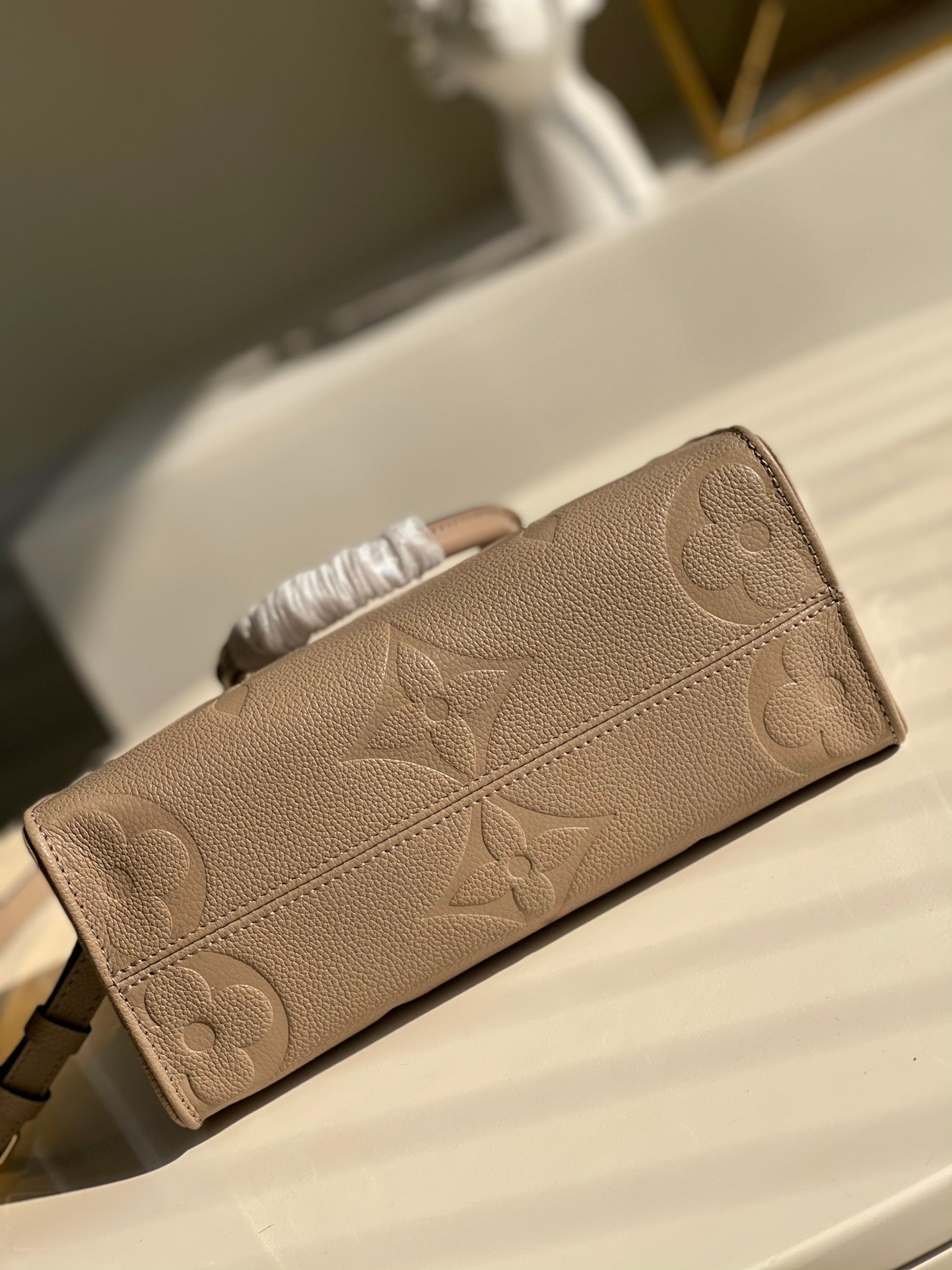 Top Quality OnTheGo PM Tote Bag Monogram Empreinte Beige For Women, Womens Handbags, Shoulder And Crossbody Bags 9.8in/25cm Top Quality