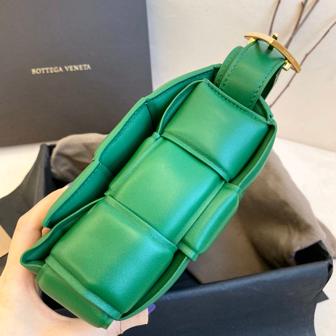 Top Quality Padded Cassette Bag For Women 10.2in/26cm In Green