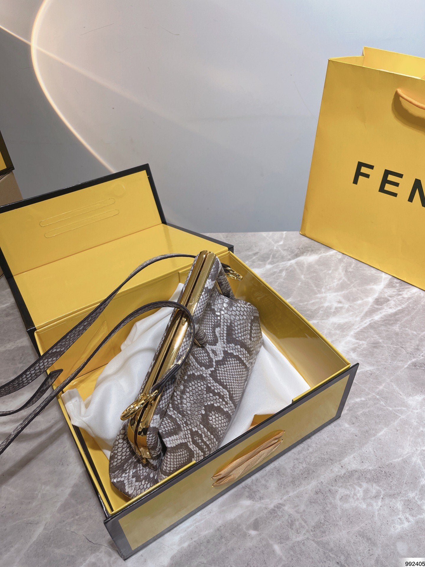 EN - New 1:1 rep  Bags FEI 237
