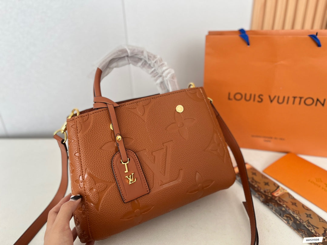 EN - New 1:1 rep Lux Bags LUV 527