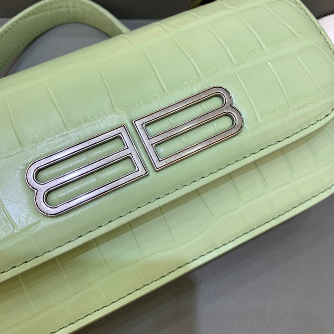 Top Quality Gossip Small On Chain Shoulder Bag Light Green, For Women,  Bags 7.4in/19cm