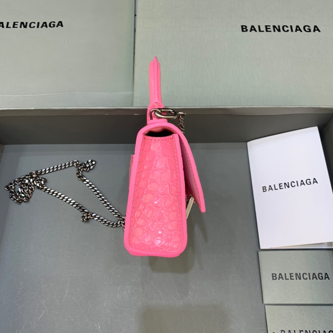 Top Quality Hourglass Mini Handbag With Chain In Pink, For Women,  Bags 4.7in/12cm