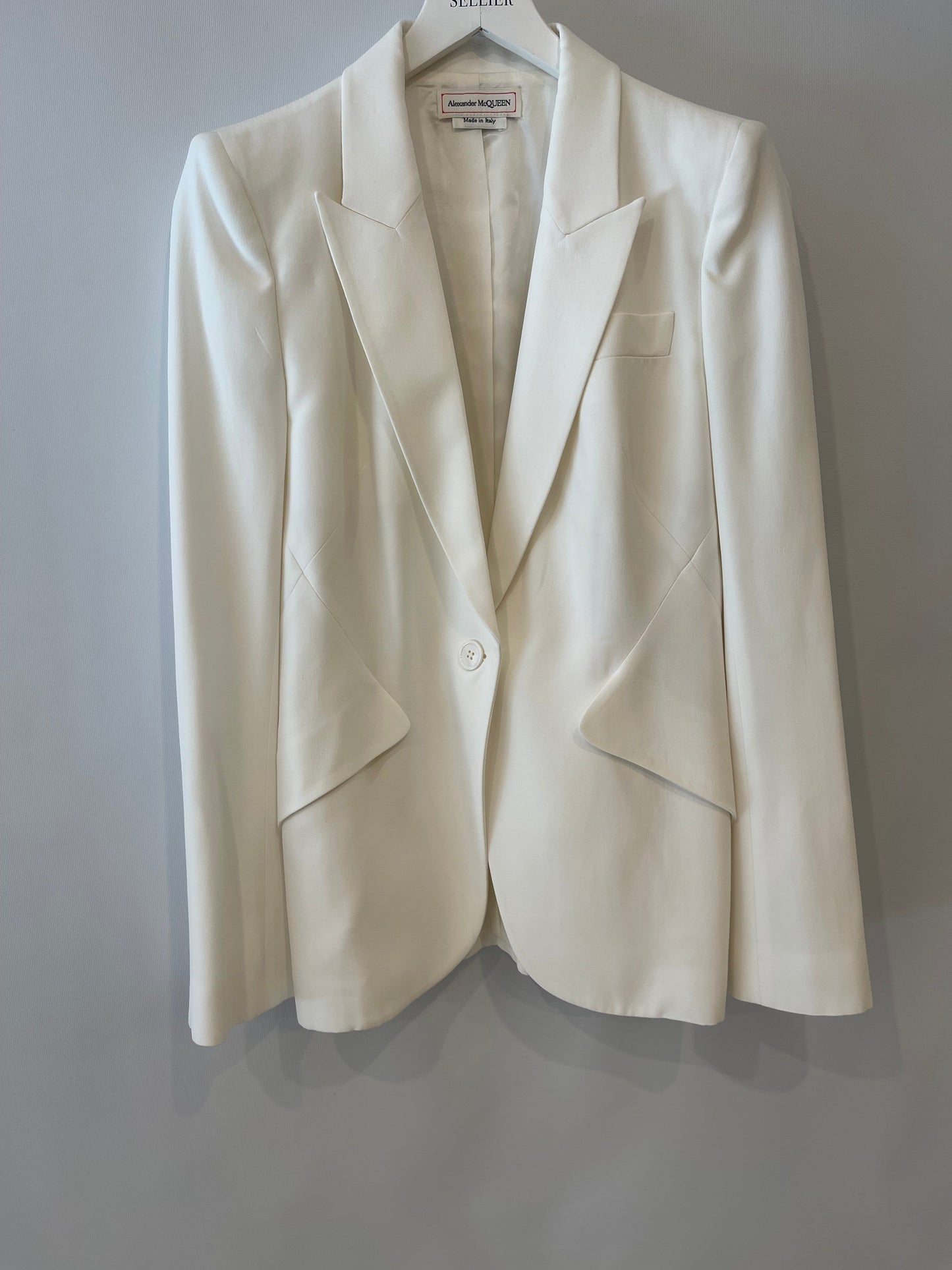 Alexander McQueen White Blazer Jacket and Matching Tro rs Set with White Button Details Size IT 42/44 (UK 10/12)