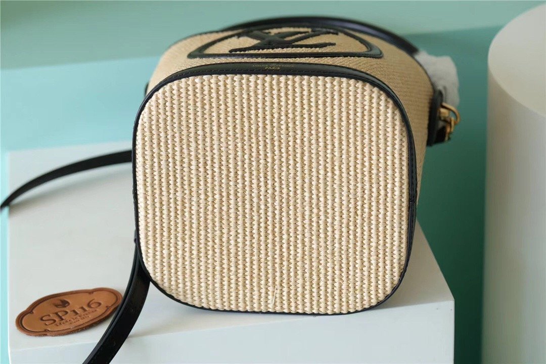 Top Quality Petit Bucket Raffia Black For Women, Womens Bags, Shoulder And Crossbody Bags 9.4in/24cm Top Quality M59961