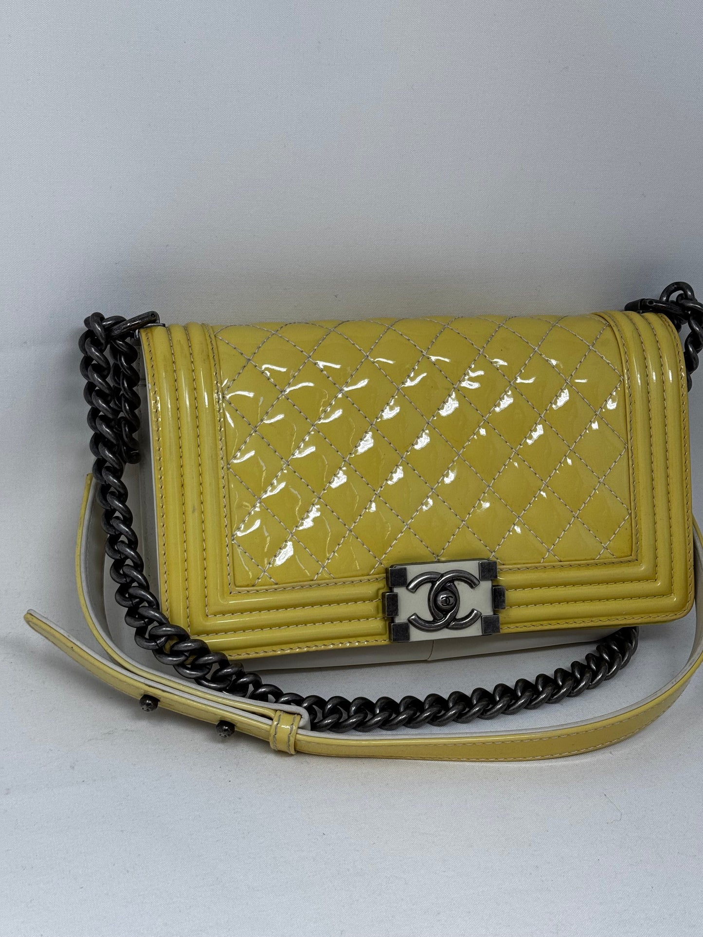 Chanel Patent Leather Leboy B20-97