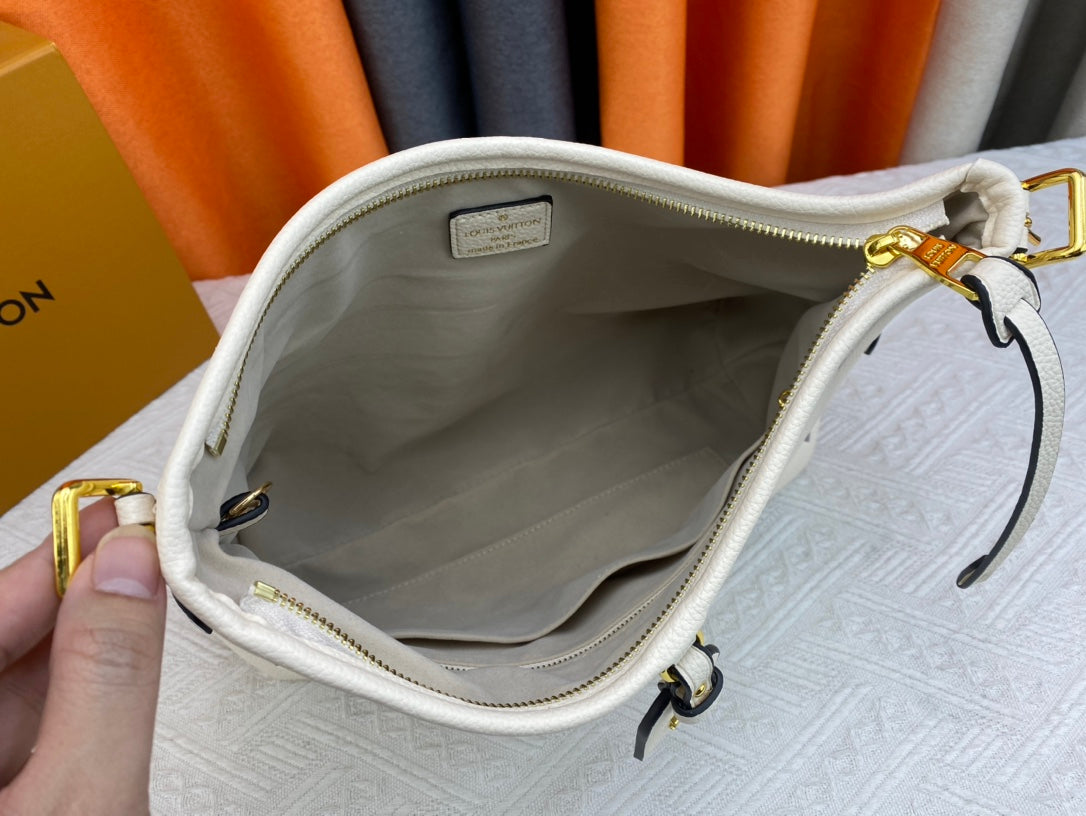 EN - New 1:1 rep Bag LUV 632