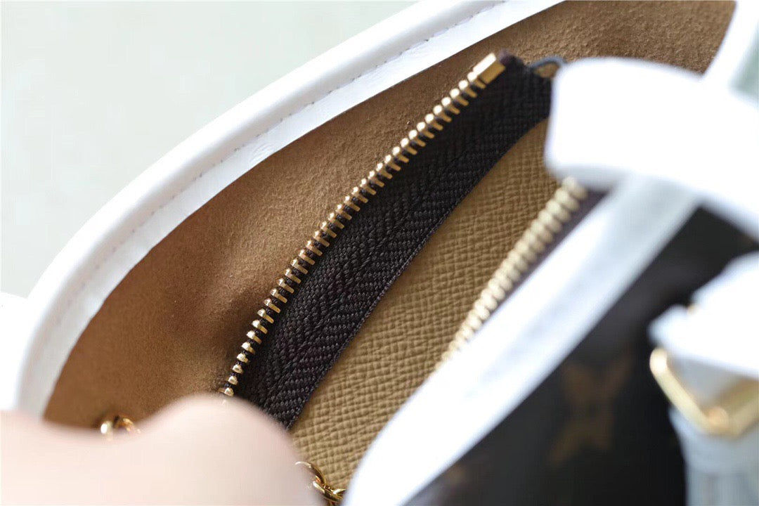 Top Quality Nano Bucket Bag Monogram For Women Brown 6.7in/17cm Top Quality M81489