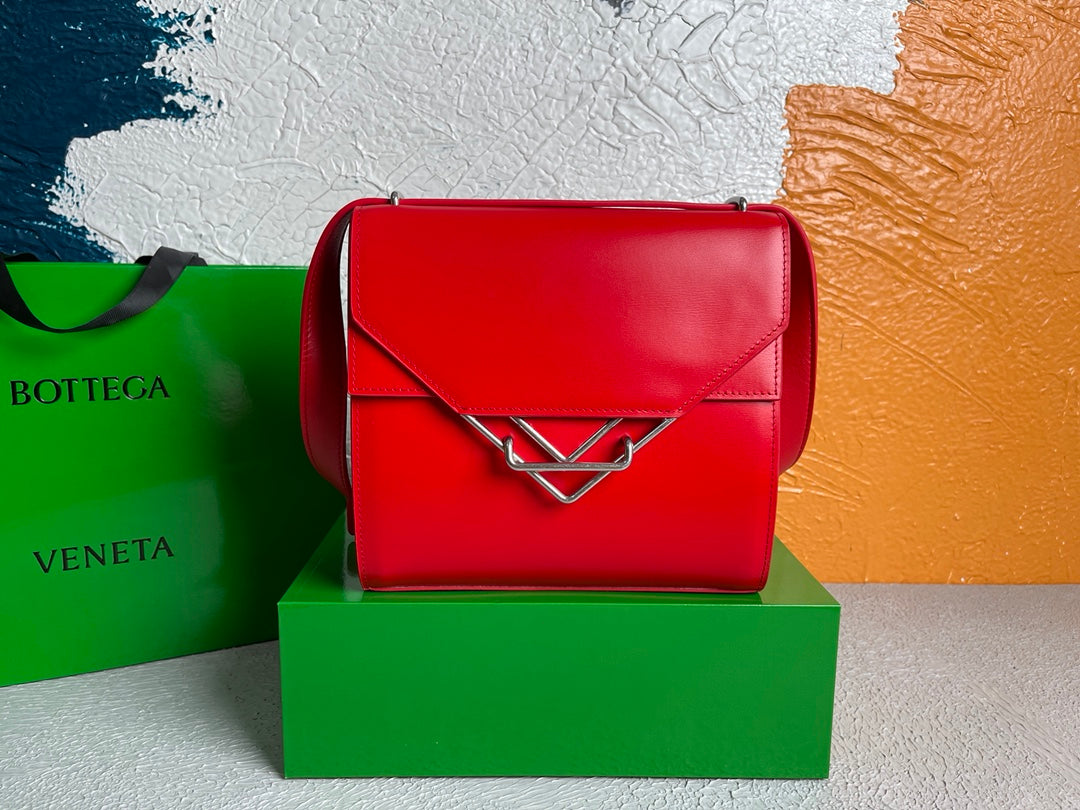 Top Quality Clip Bag Red, For Women, Women’s Bags 9in/23cm
