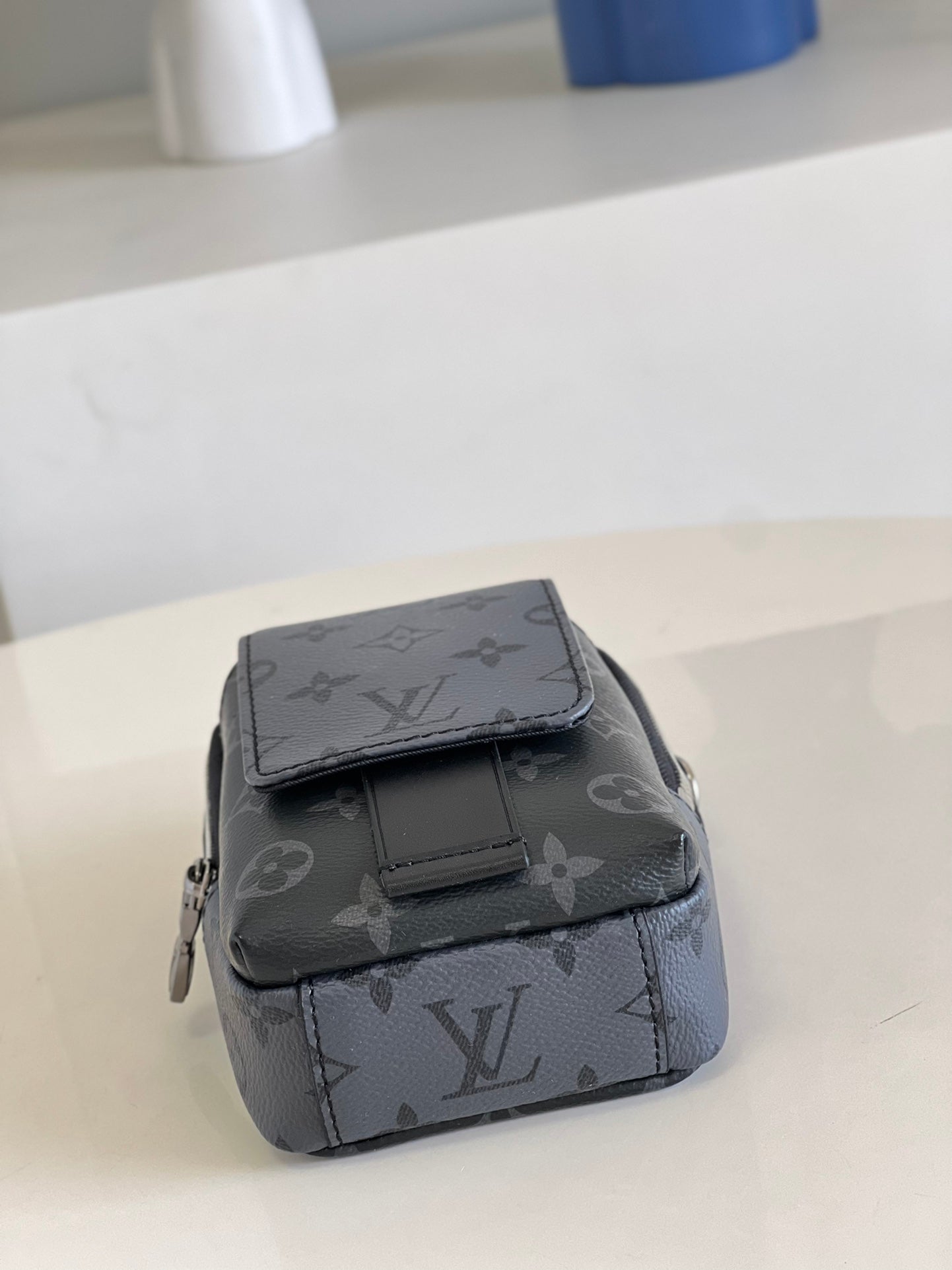 Top Quality Double Phone Pouch Monogram Eclipse Reverse Canvas For Men, Bags, Crossbody Bags 7.1in/18cm Top Quality M81321