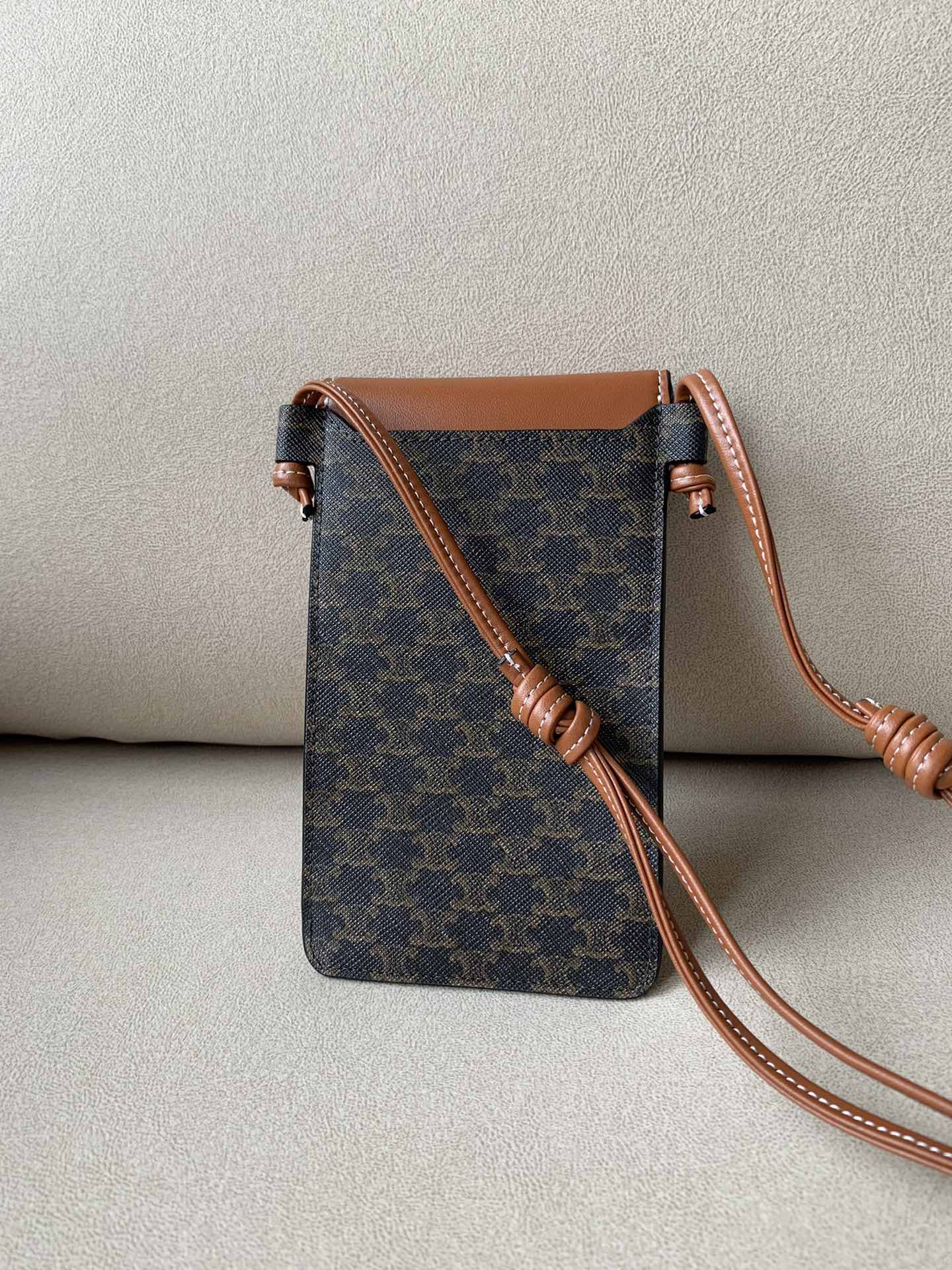 Top Quality Phone Pouch With Flap In Triomphe Canvas And Lambskin Tan For Women 7in/18cm 10G332CQD.04LU