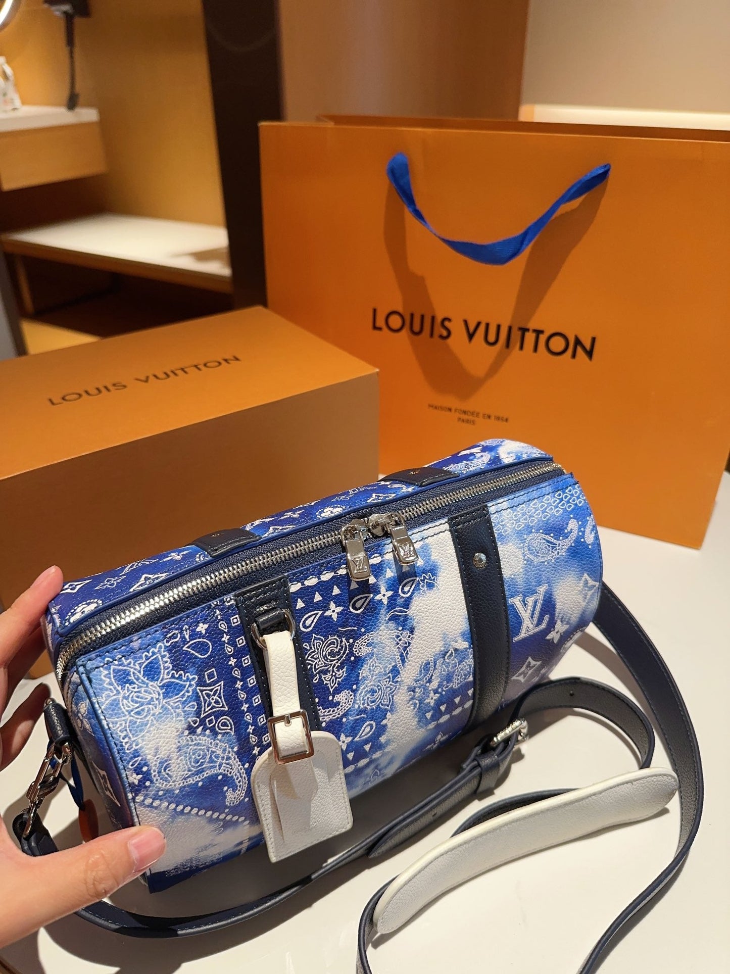 New 1:1 rep Lux Bags LUV 898