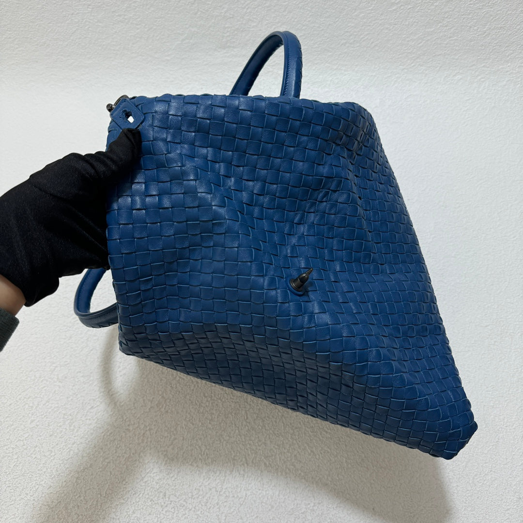 Bottega Veneta Maxi Convertible Tote Bag Hobo Navy Leather Two-way Carry 50cm