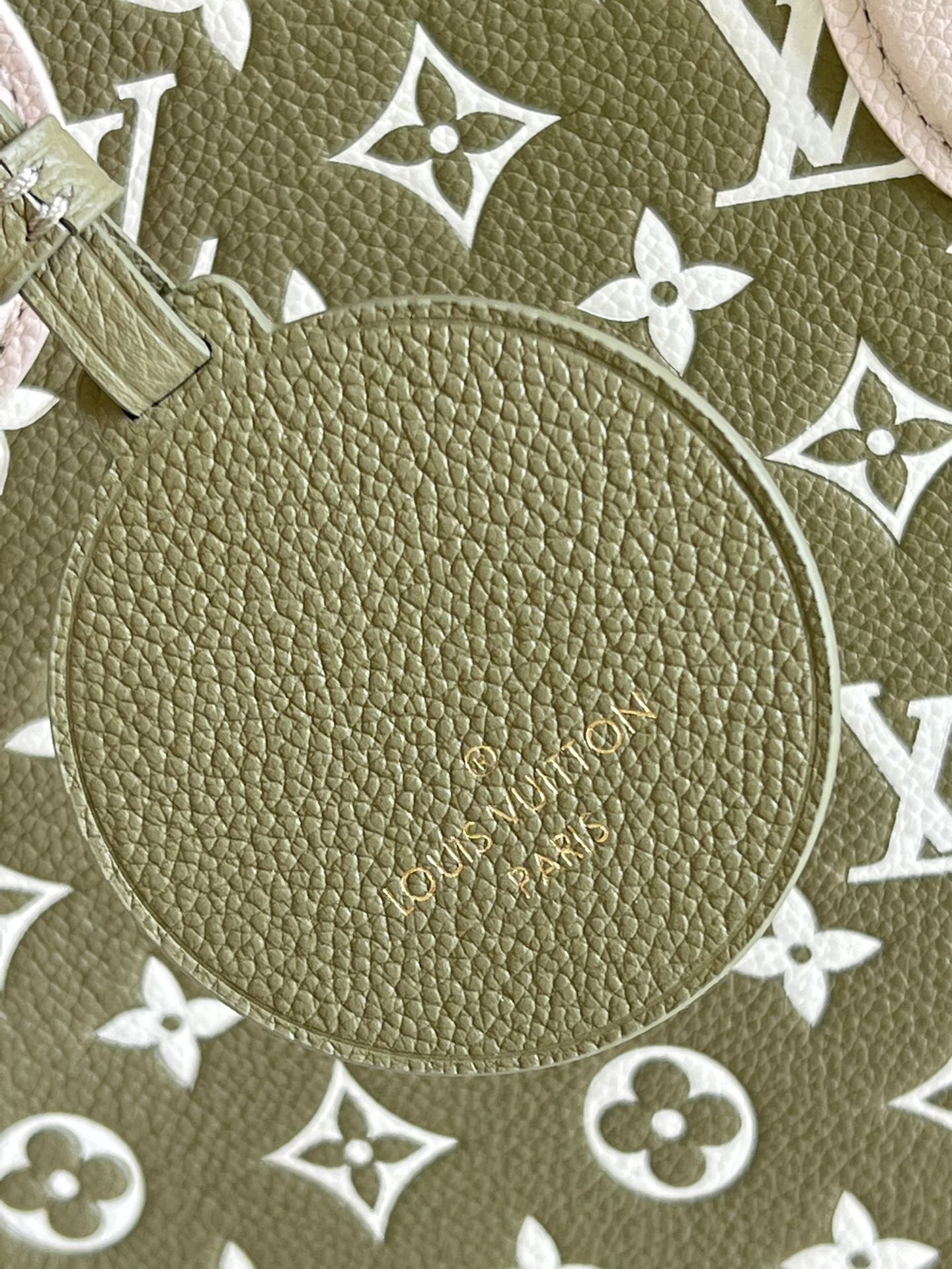 Top Quality Onthego MM Monogram Empreinte Khaki Green For Women,  Tote Bags 35cm Top Quality M46060