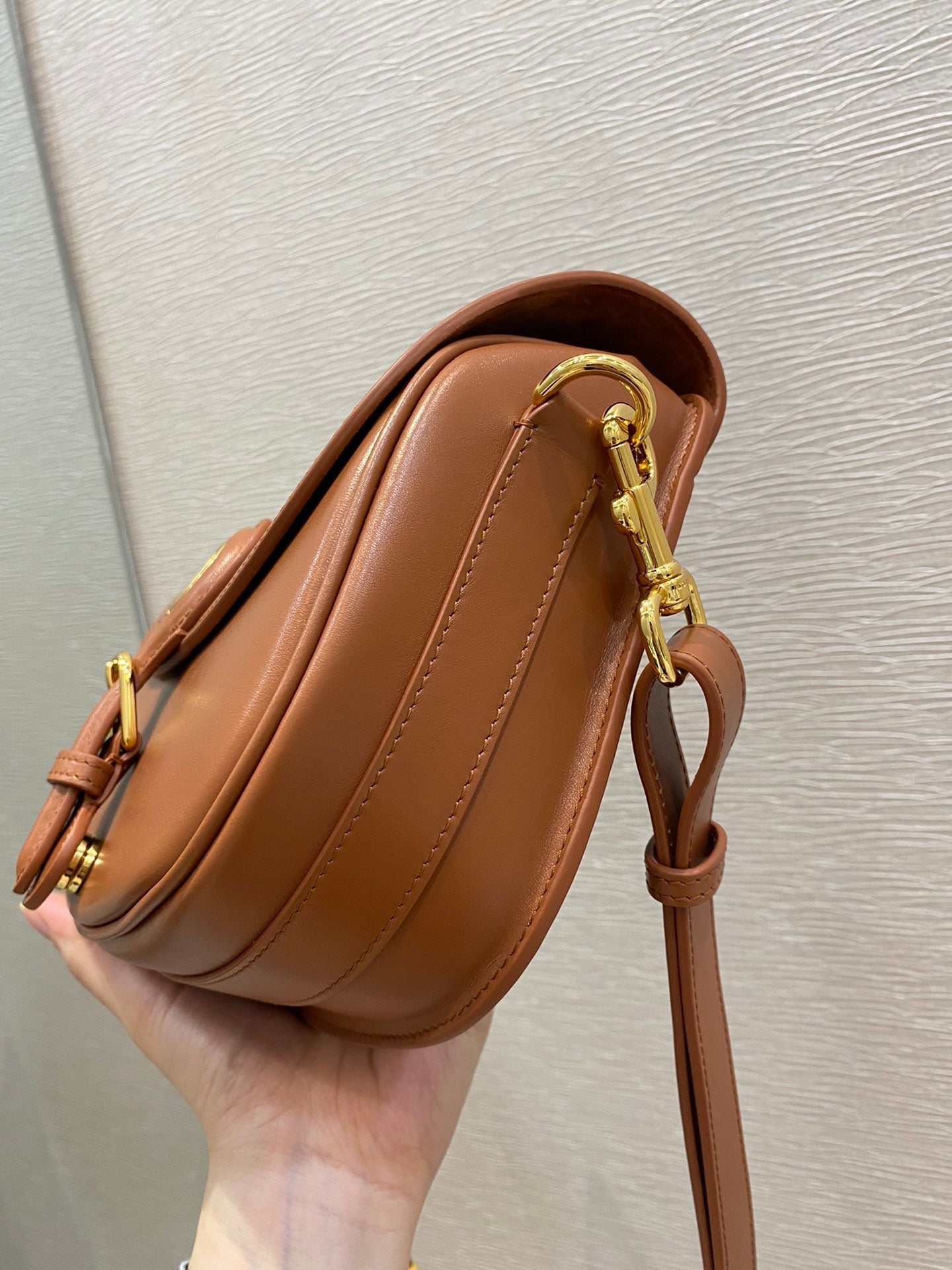Top Quality Brown MeTop Qualityum Bobby Bag For Women 22cm/9in
