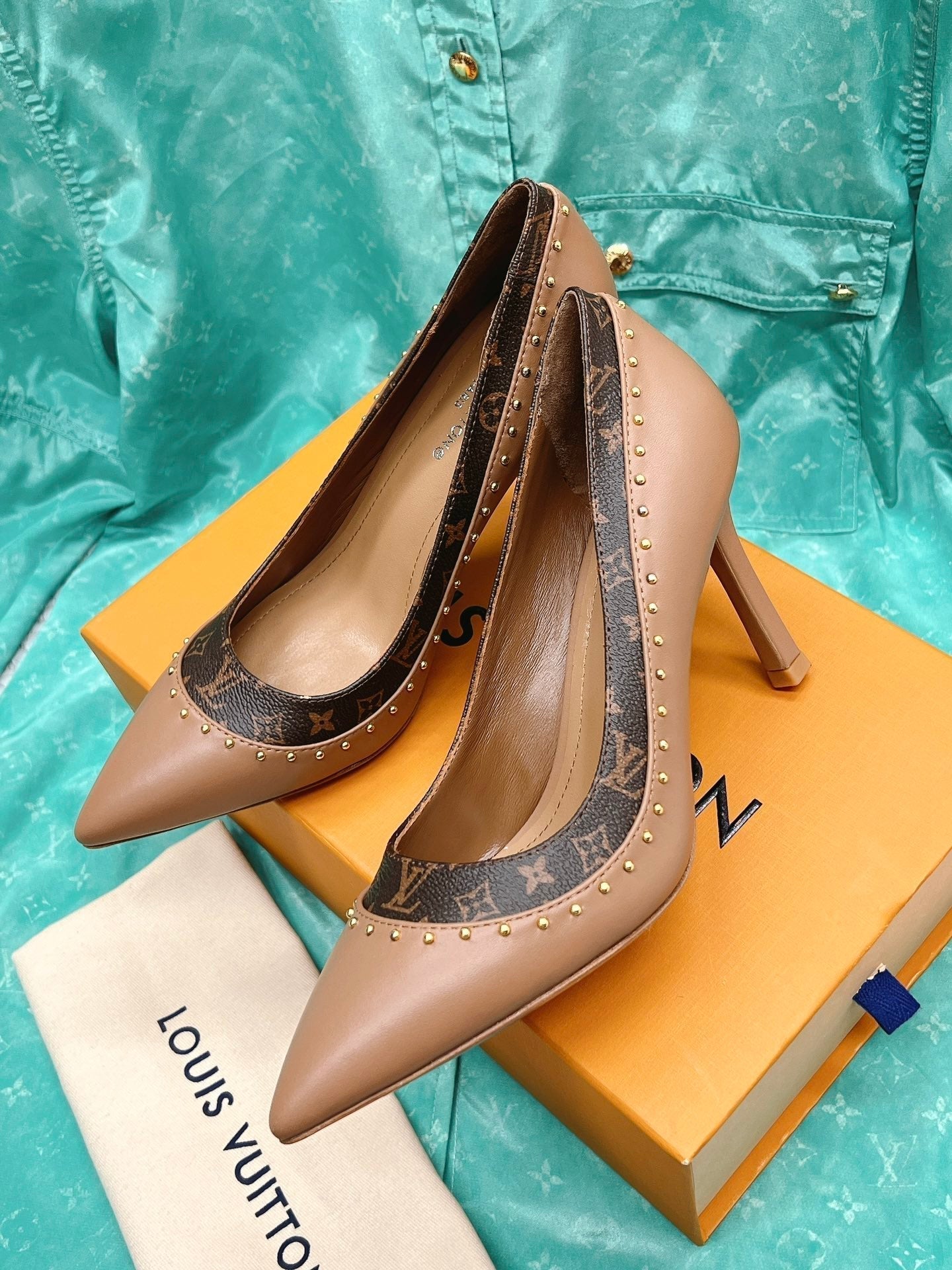 New 1:1 rep LUV High Heel Shoes 042