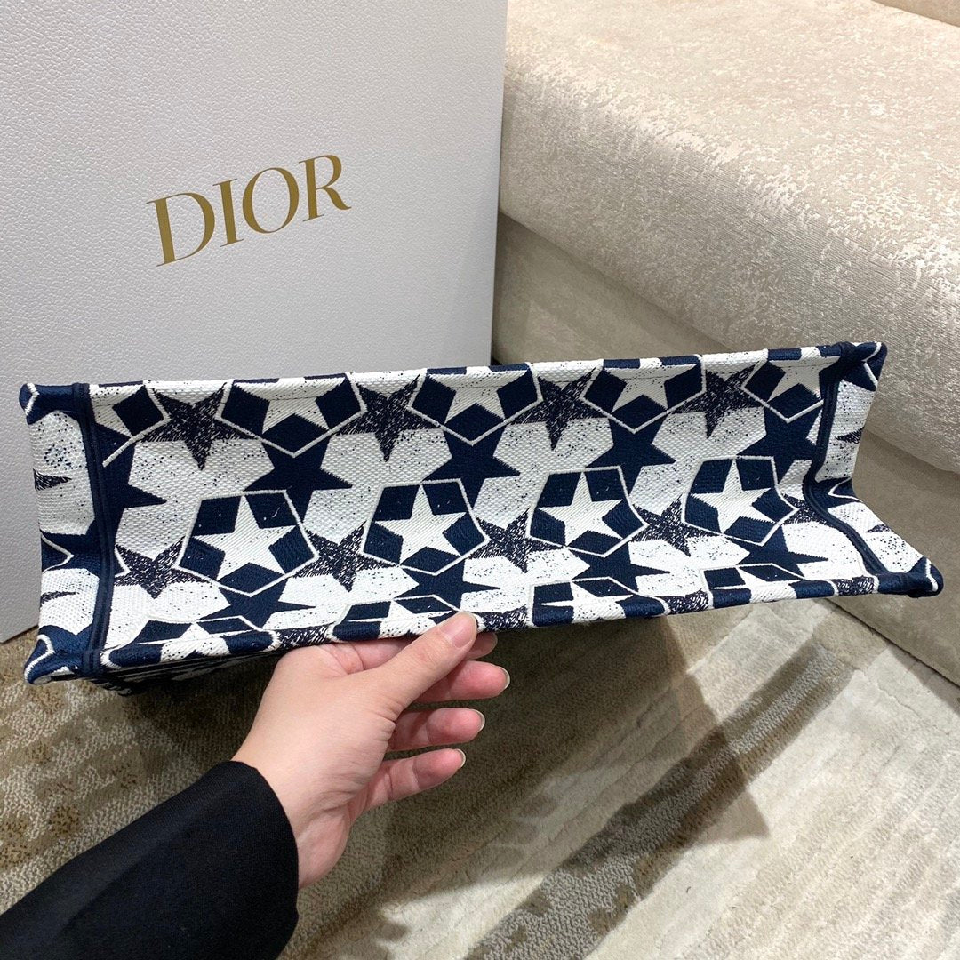 Top Quality Large Book Tote Blue and White Étoile Embroidery, Blue/White, For Women Womens Handbags, 41cm CD M1286ZTQX_M928